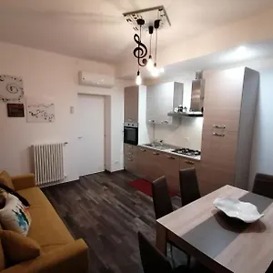 Pensión Segui Le Note Della Tua, Cremona