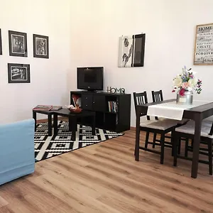 Apartamento At In, Cremona