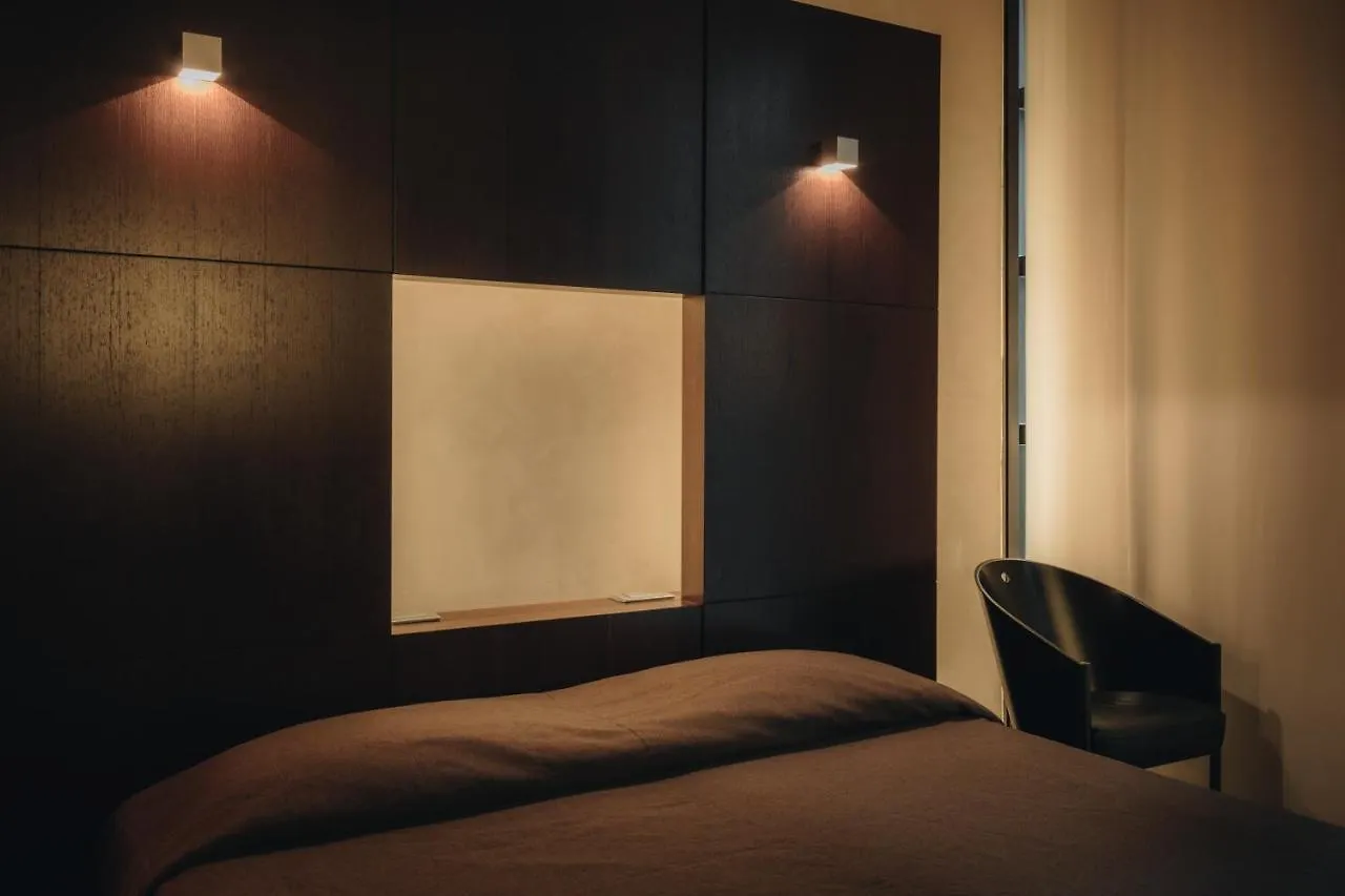 Dellearti Design Hotel Cremona 4*,